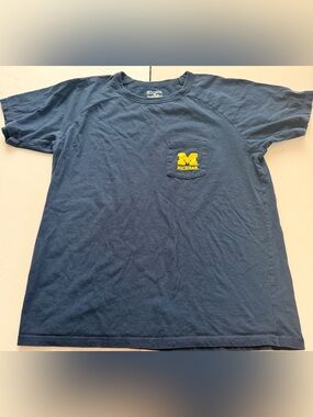 Champion Michigan Pocket T-Shirt | Men’s Medium | Navy NCAA College Tee
